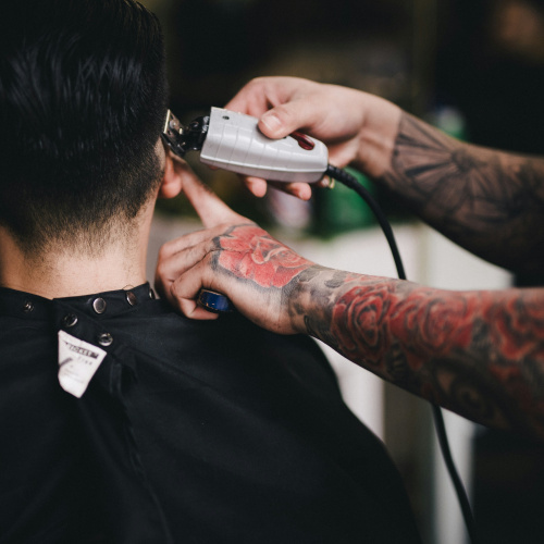Barbering i fryzjerstwo męskie